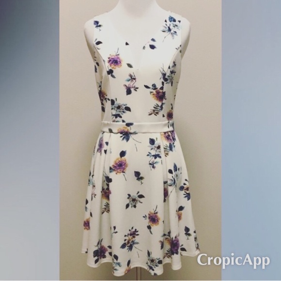 Dress - Picture 3 of 9